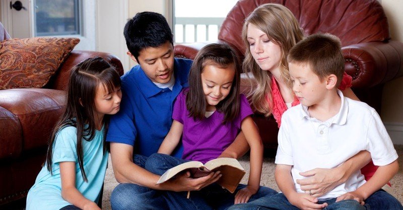 Transform Your Family Through Biblical Communication: Leading Engaging Bible Studies and Nurturing Teen Faith